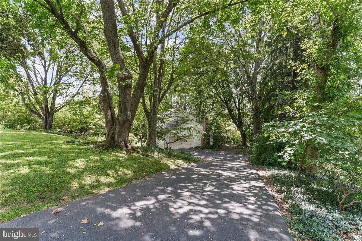 34 Stirling Way photo 32