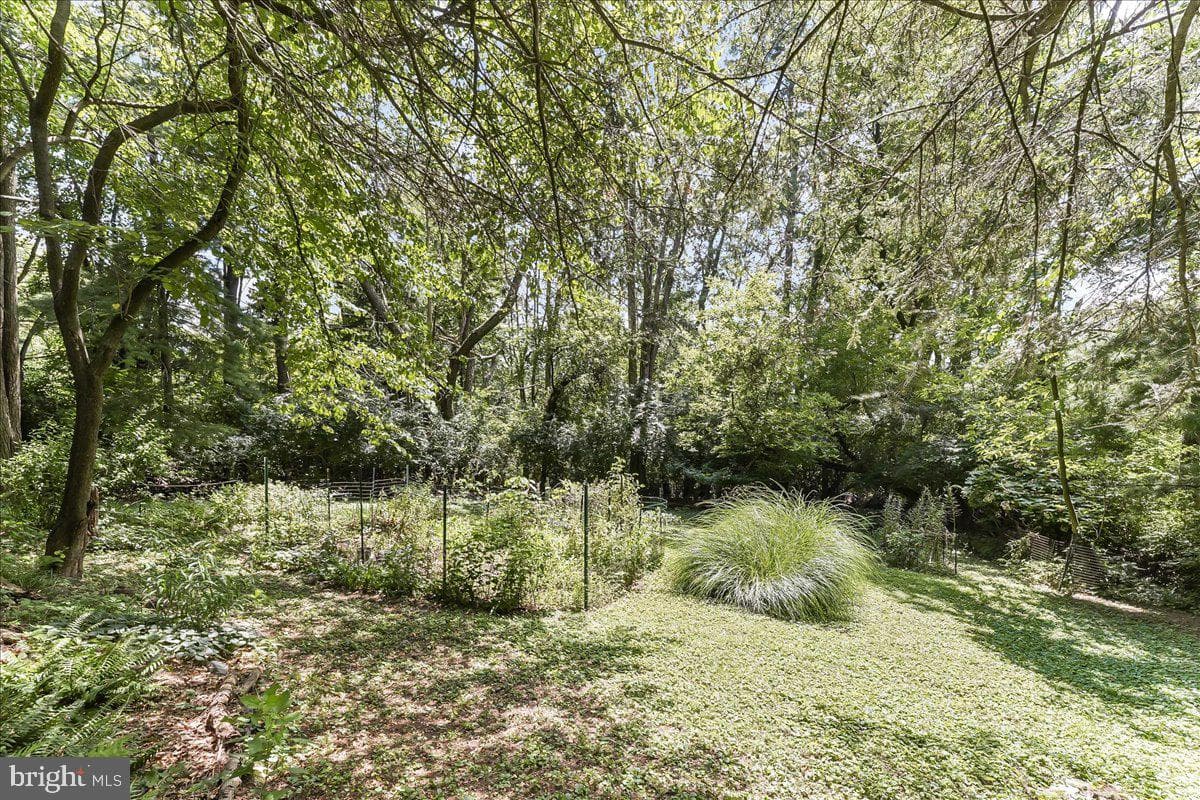 34 Stirling Way photo 50