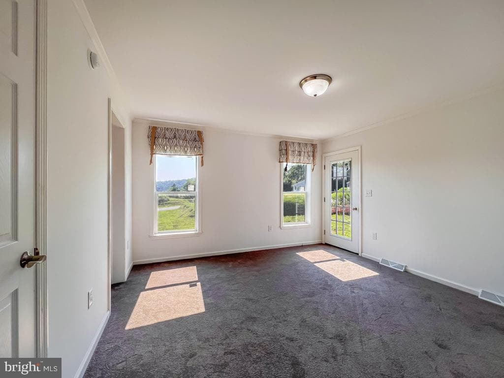 143 Minch Road photo 34