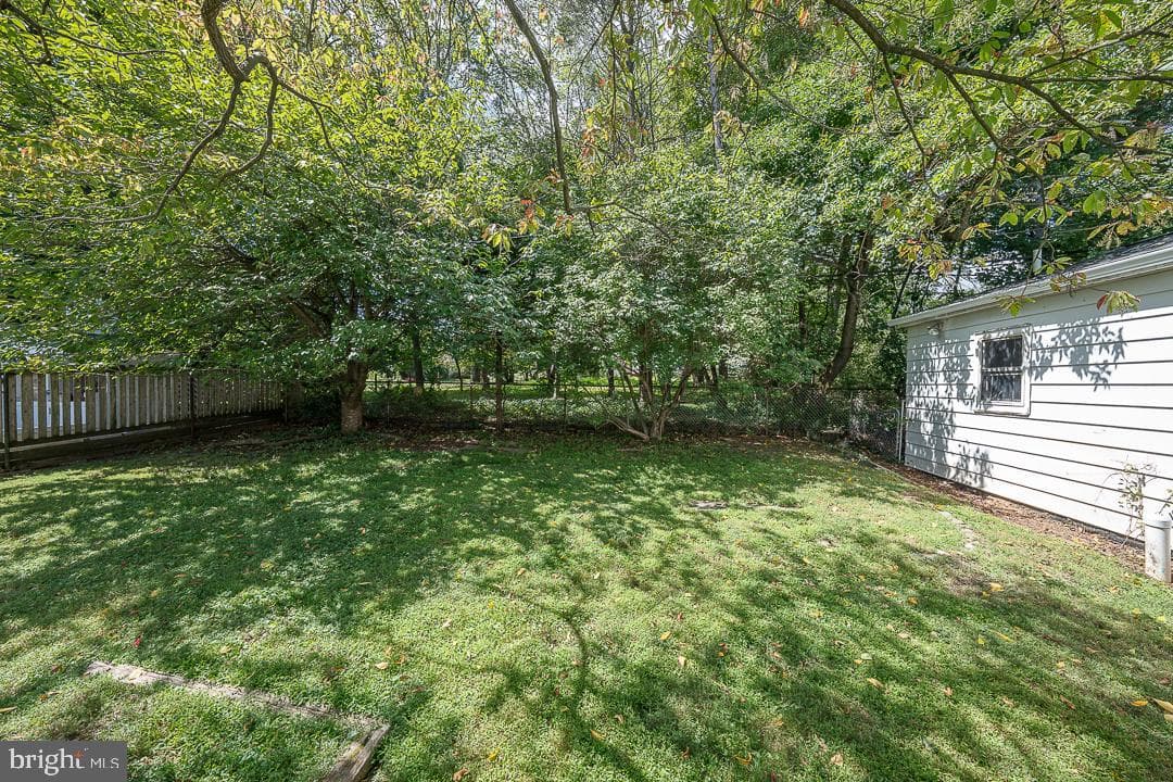 12 Beryl Road photo 40