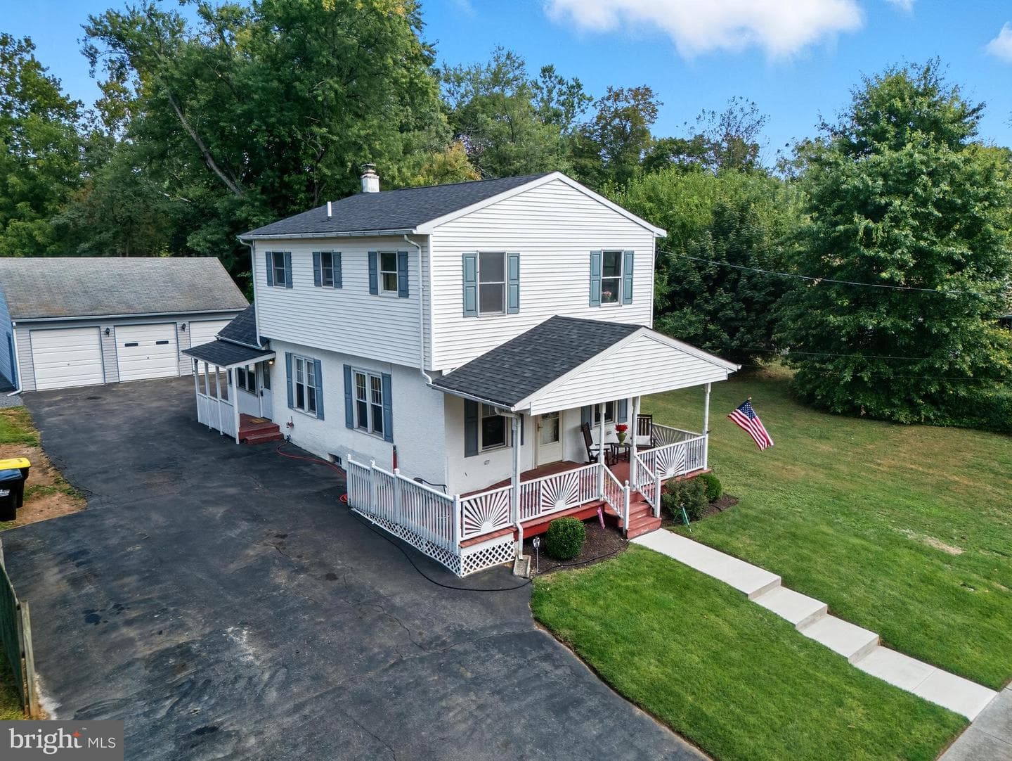 1079 Riverside Drive photo 37