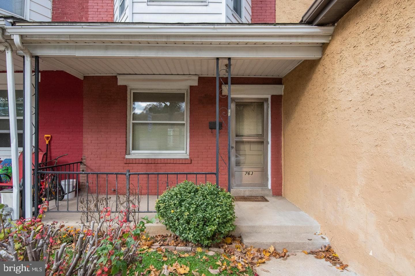 763 Oak Street photo 2