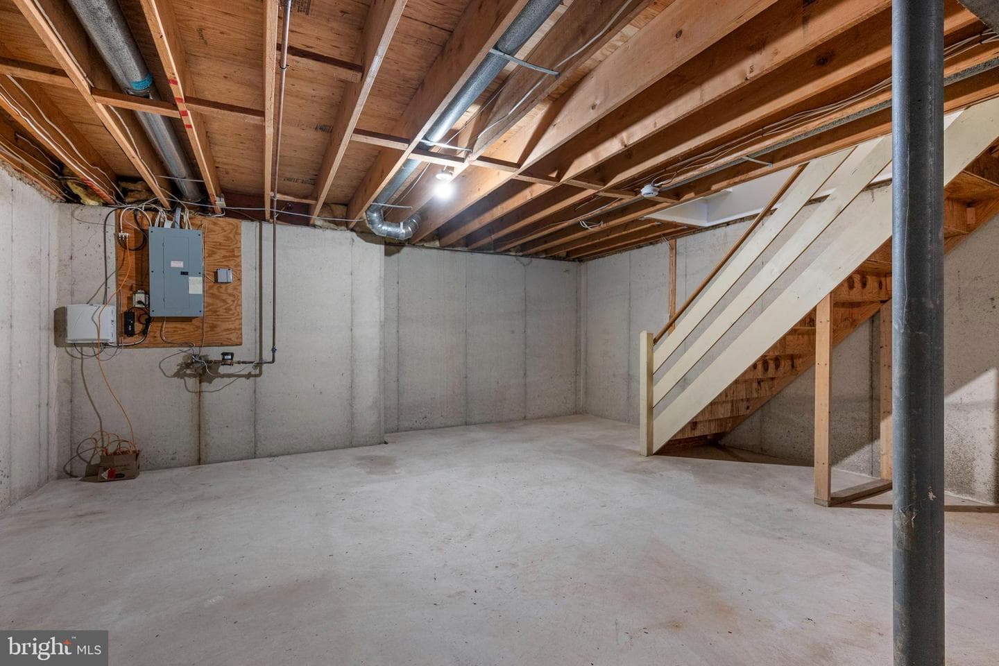 846 Amber Lane photo 16