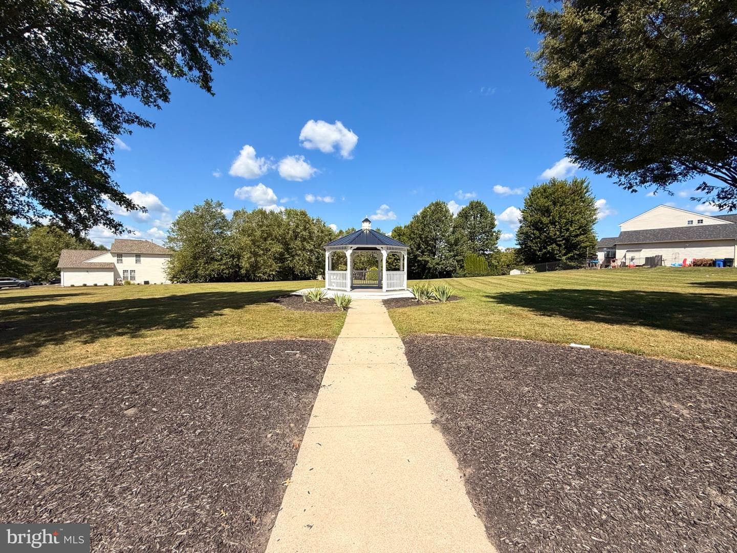 219 Flagstone Circle photo 32