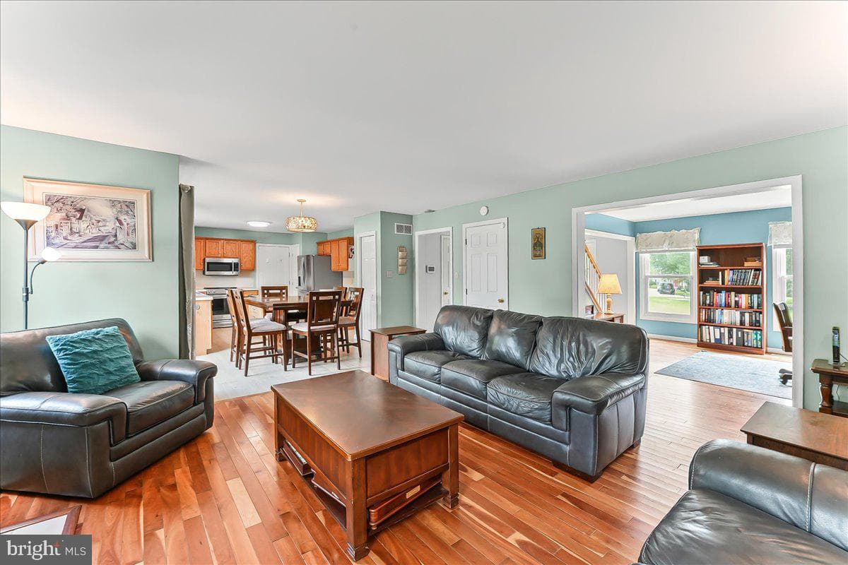 237 Country Drive photo 13