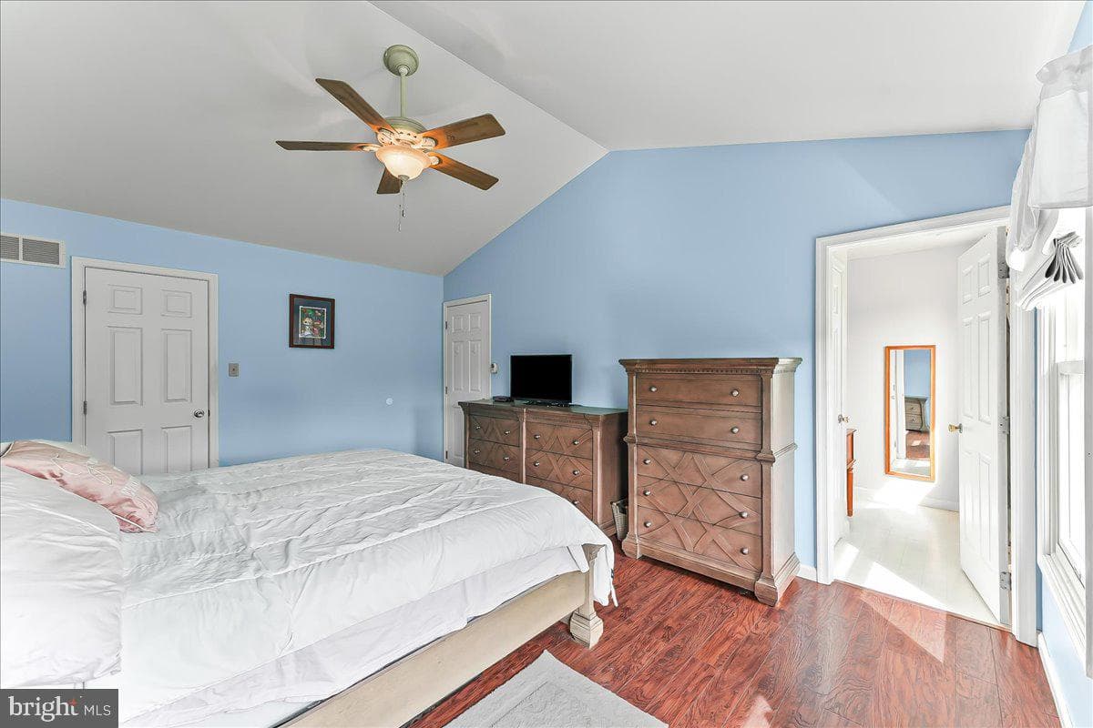 237 Country Drive photo 21