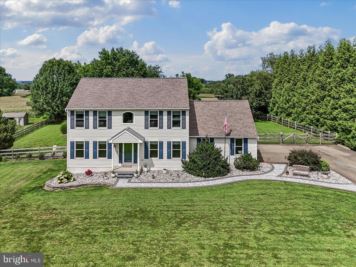 237 Country Drive photo 5