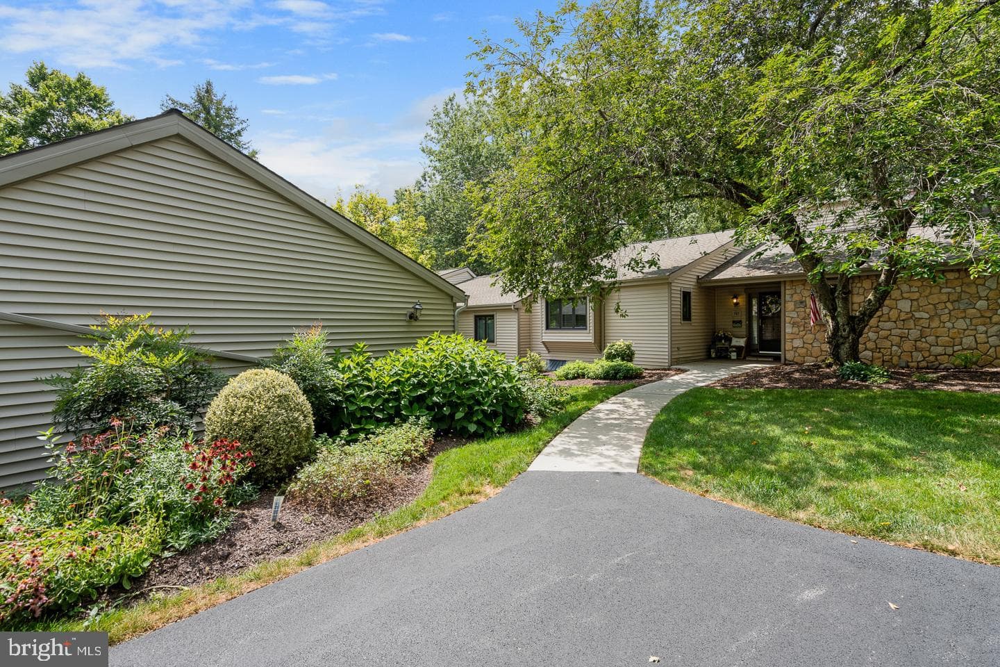 505 Eaton Way #505 photo 9