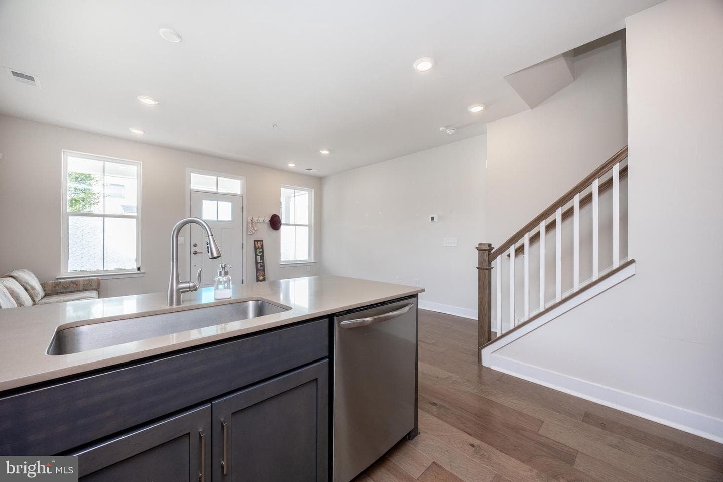750 Ore Street photo 10