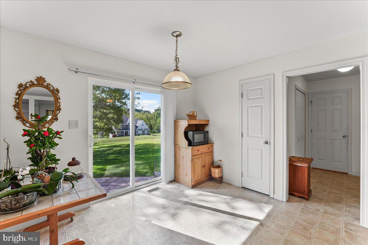 127 Lavender Court photo 18