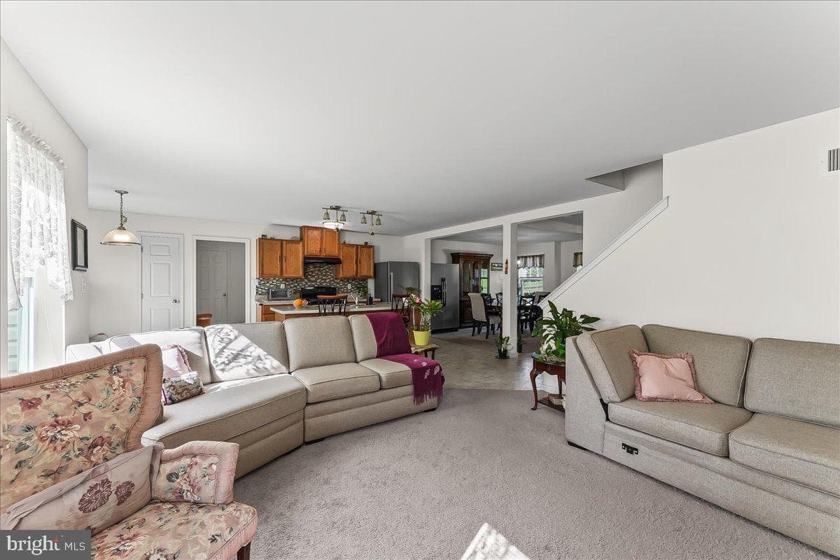 127 Lavender Court photo 21
