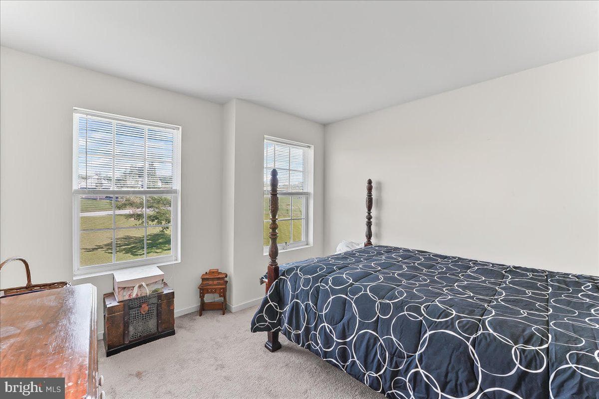127 Lavender Court photo 23
