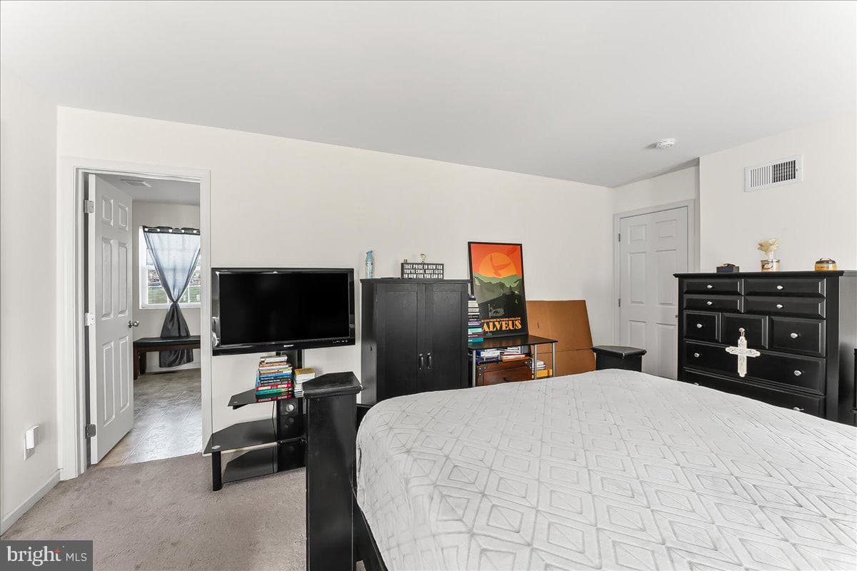 127 Lavender Court photo 32