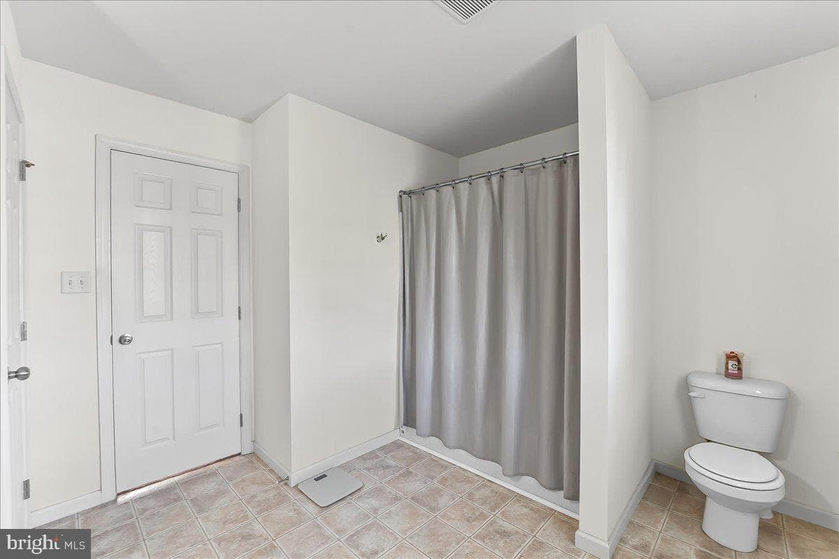 127 Lavender Court photo 34