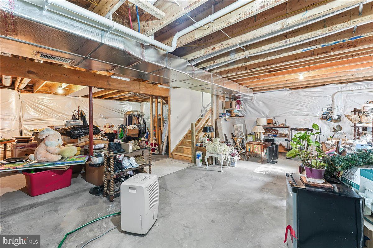 127 Lavender Court photo 35