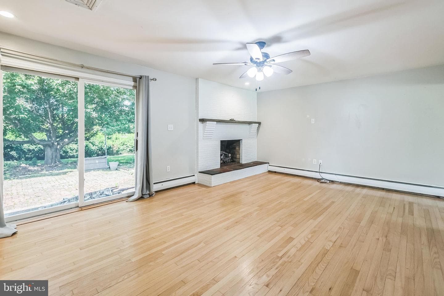 587 School House Road photo 12