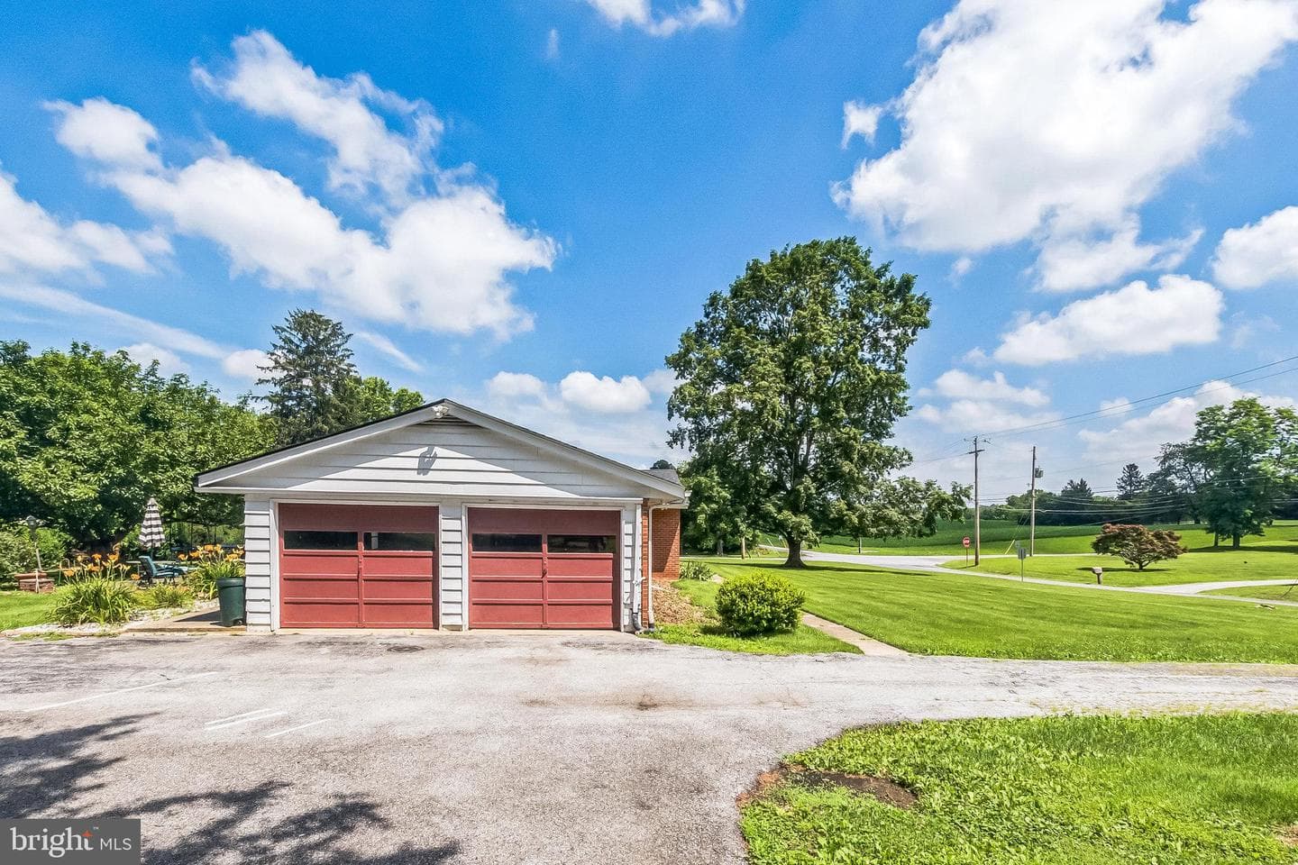 587 School House Road photo 23