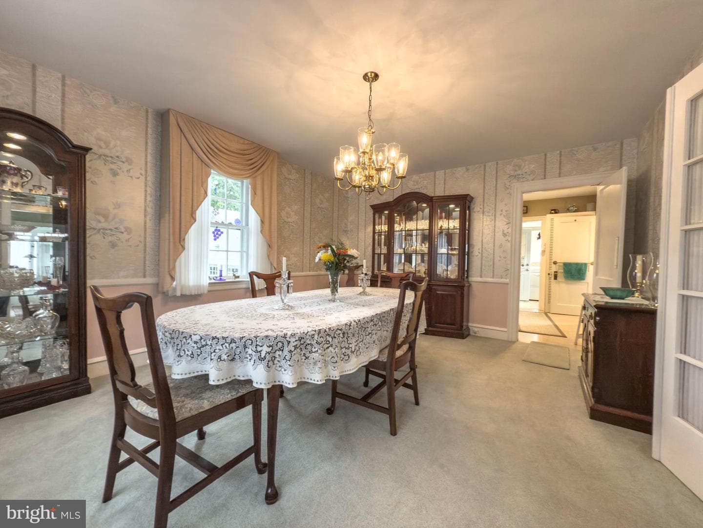 524 Woodside Avenue photo 8