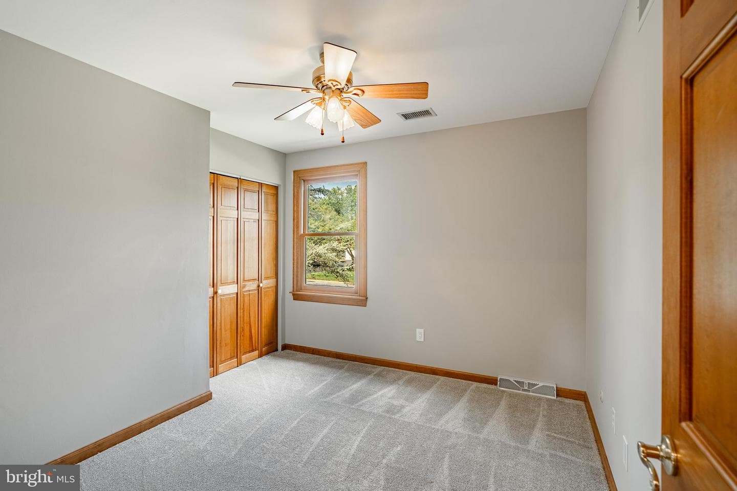 1512 Pennsbury Drive photo 29