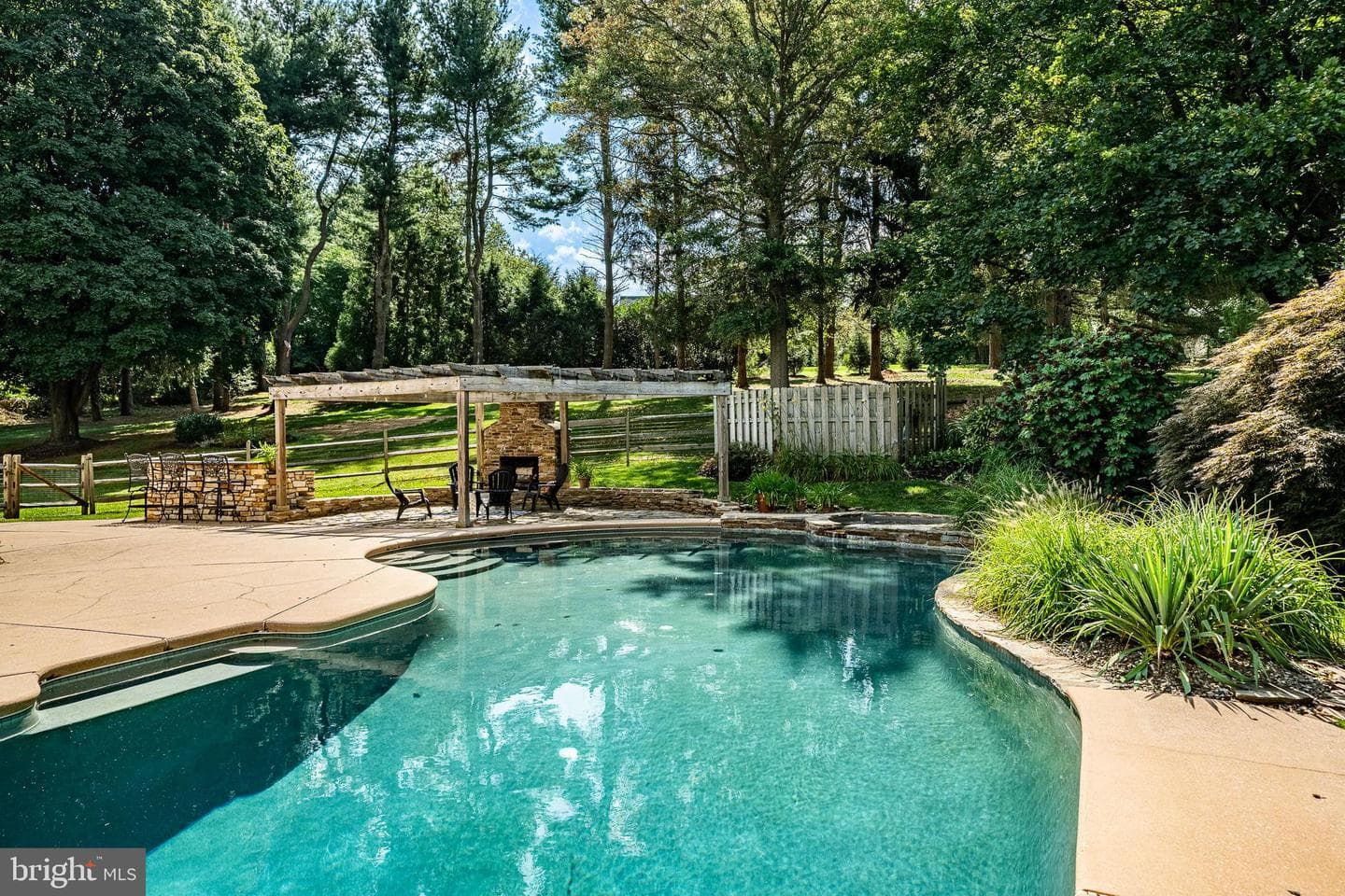 1512 Pennsbury Drive photo 42
