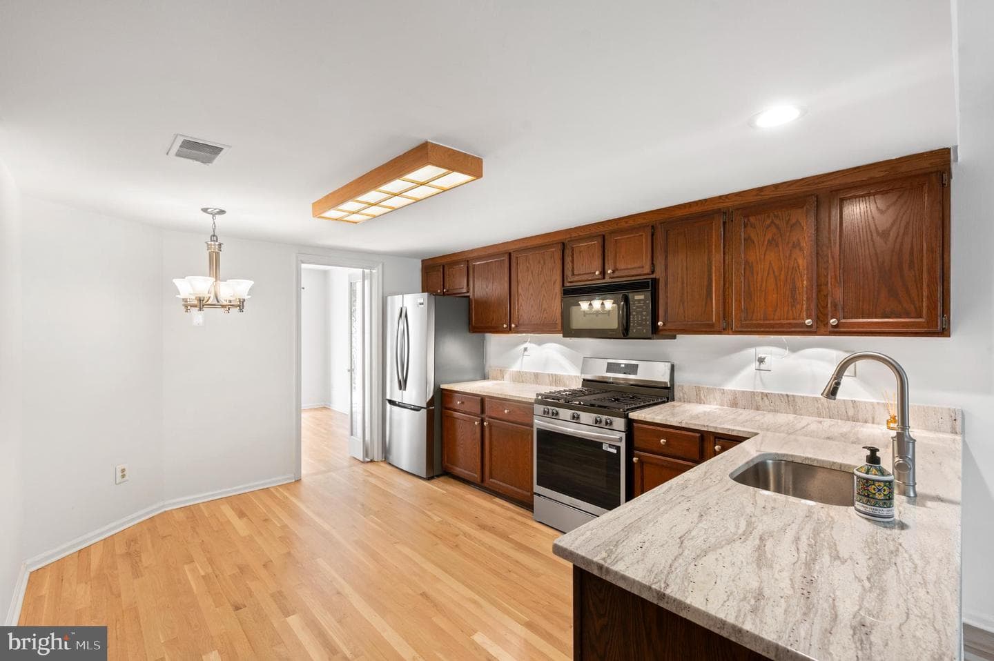 13 Woodstream Drive photo 35