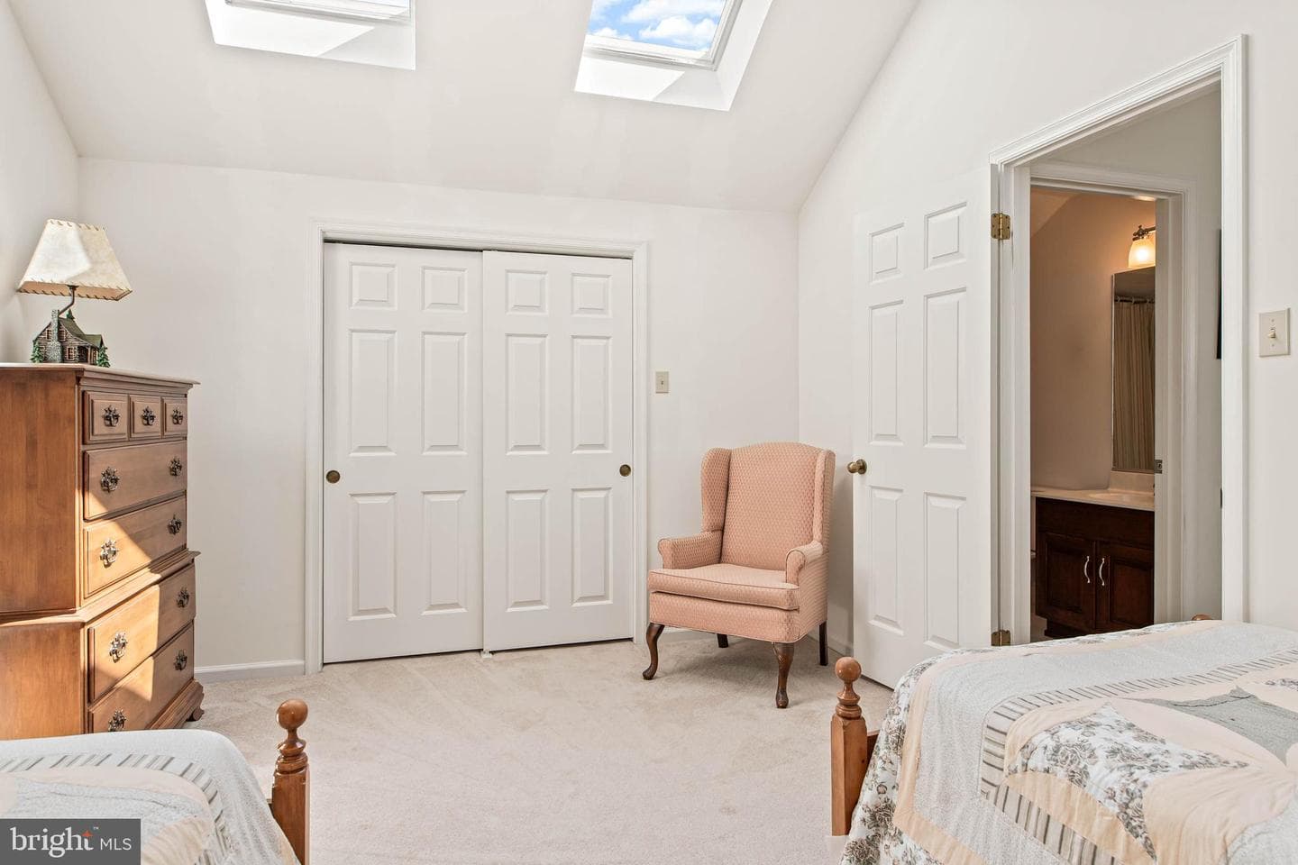 629 Glenwood Lane photo 35