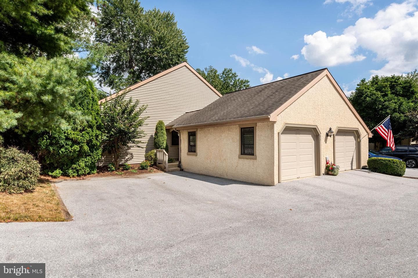 629 Glenwood Lane photo 4