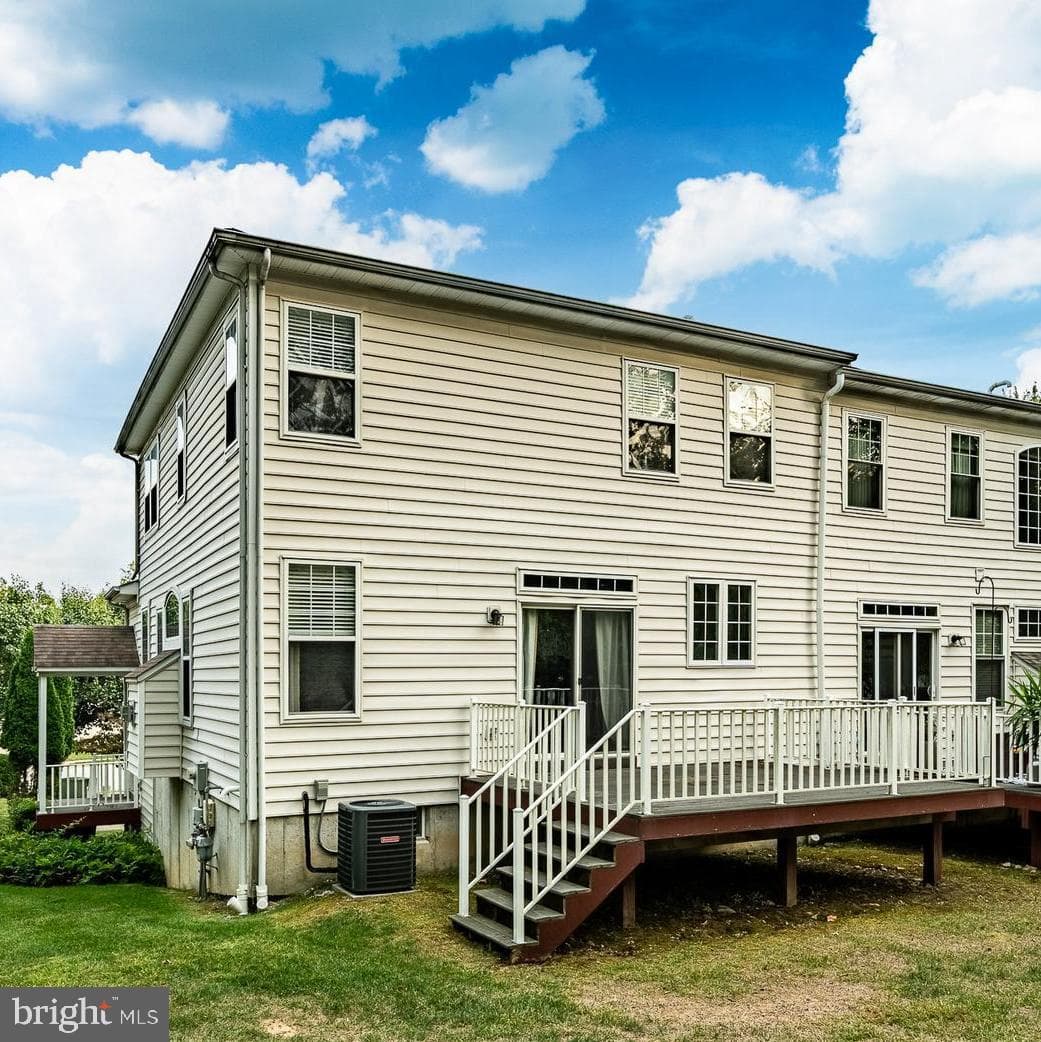 120 Elizabeth Court photo 39