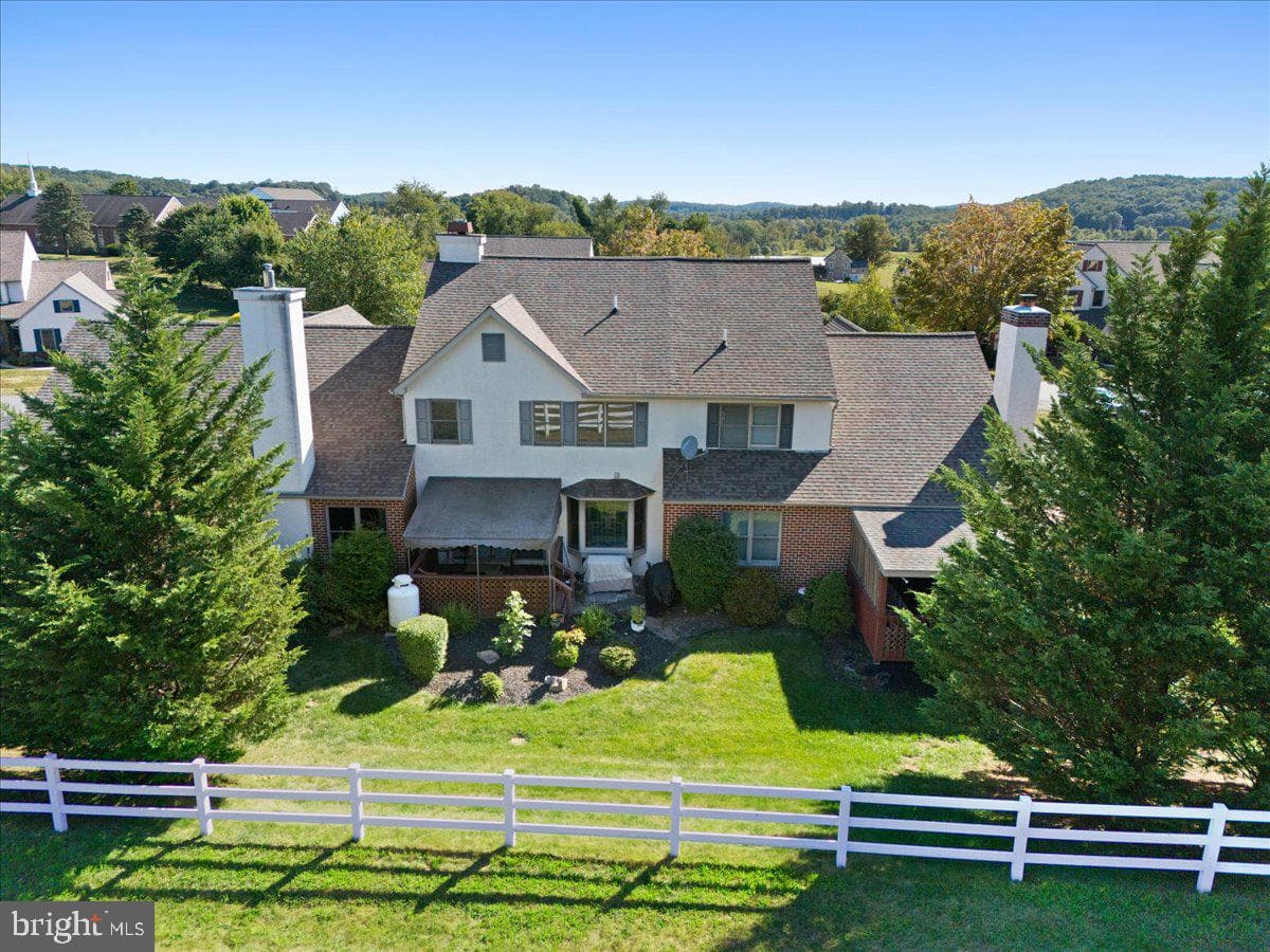 236 Steeplechase Drive photo 28