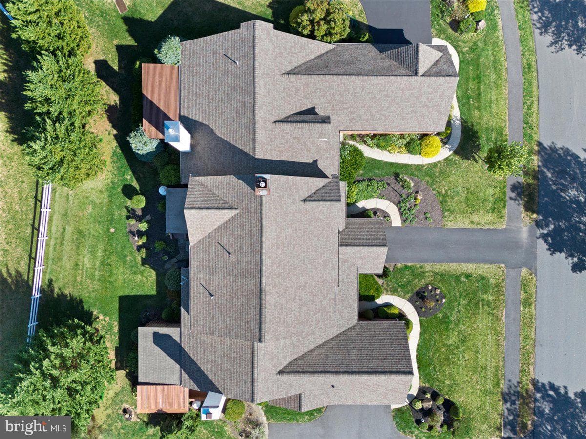 236 Steeplechase Drive photo 29