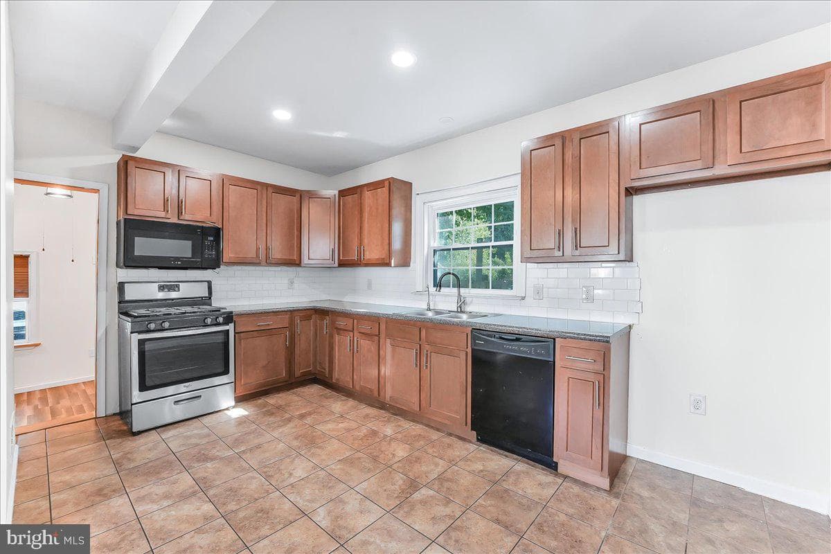 643 Market Street photo 4