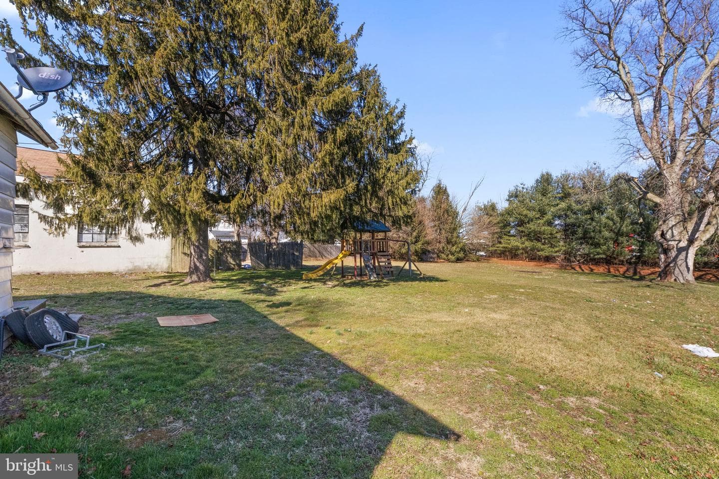 203 Cochran Street photo 9