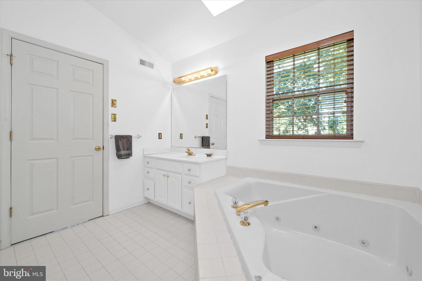 1015 Adams Way photo 31