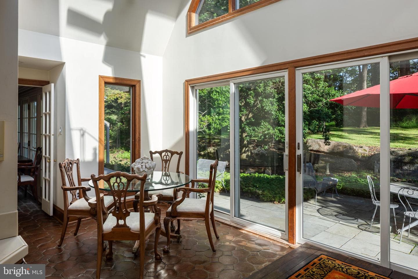 8 Foxchase Road photo 21