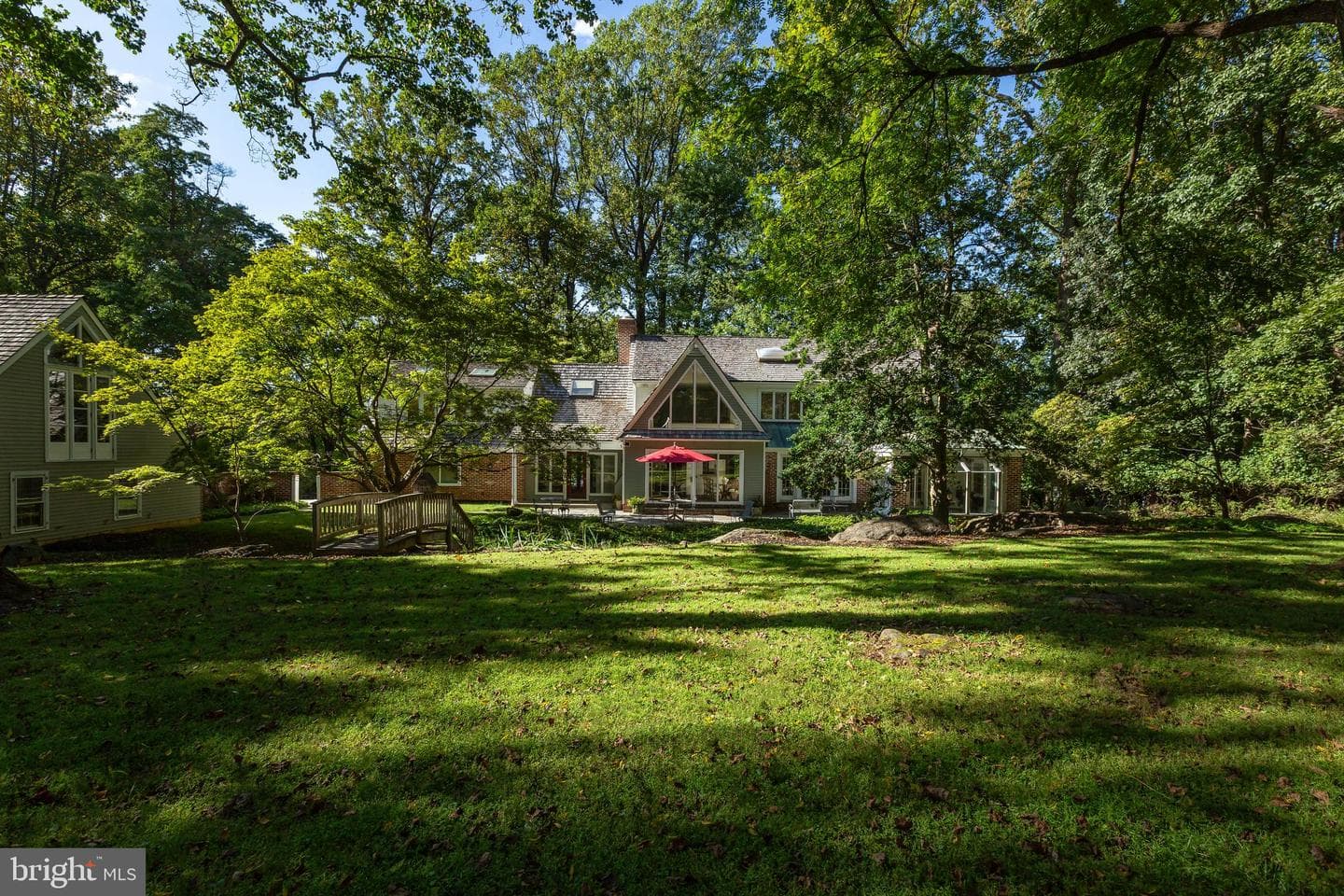 8 Foxchase Road photo 49