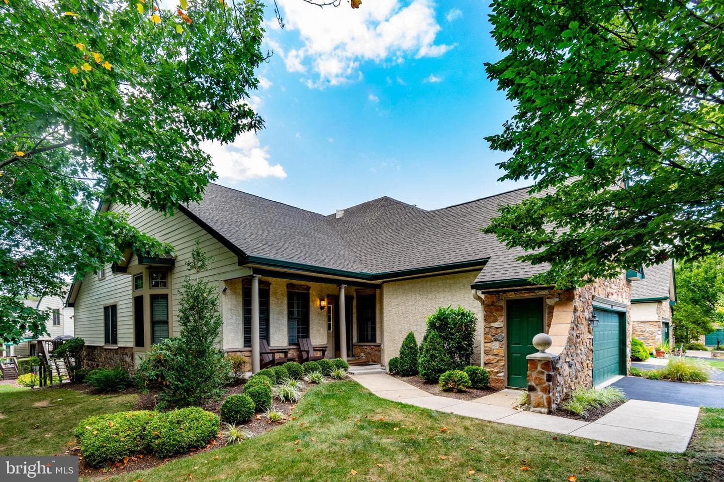 1728 Yardley Drive photo 4