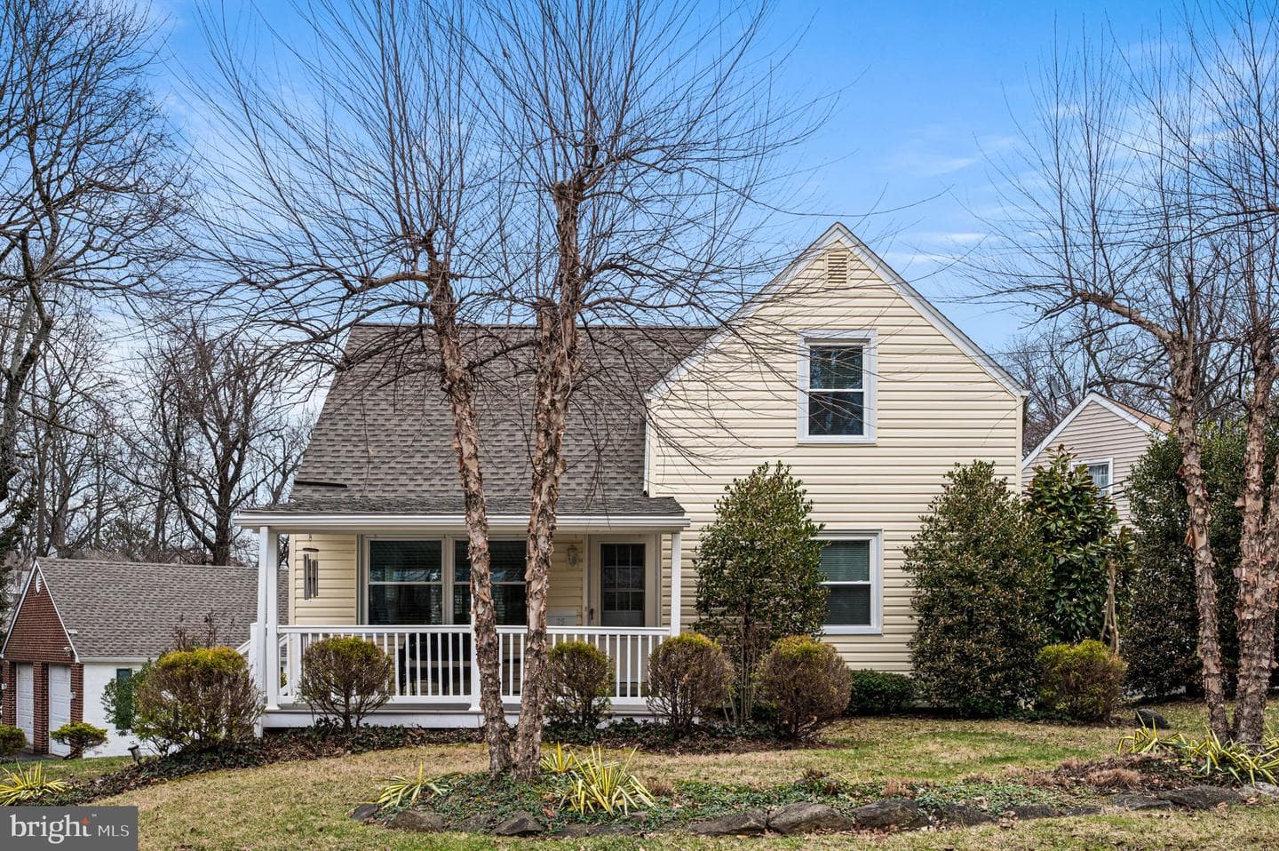 25 Midland Avenue