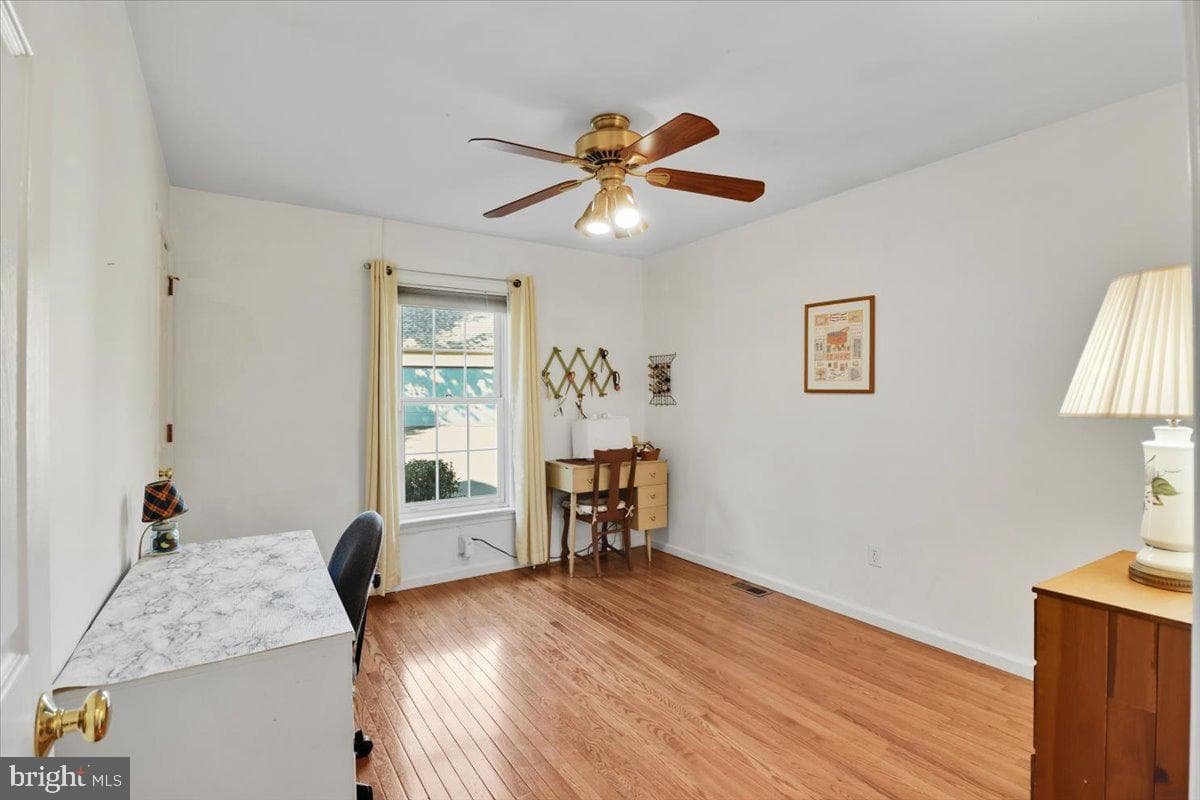 219 S Pine Street photo 14