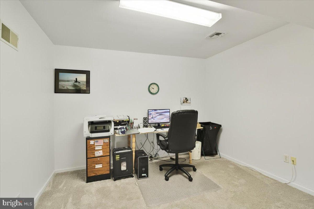 219 S Pine Street photo 23