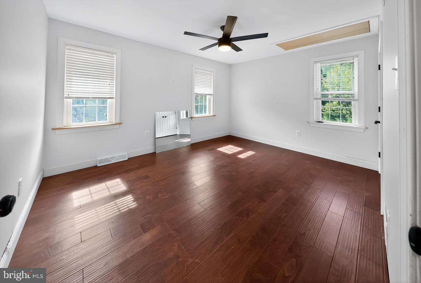 30 White Oak Road photo 17