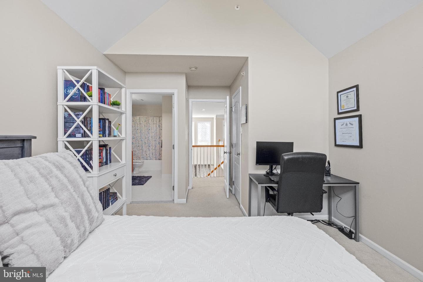 252 Silverbell Court photo 33