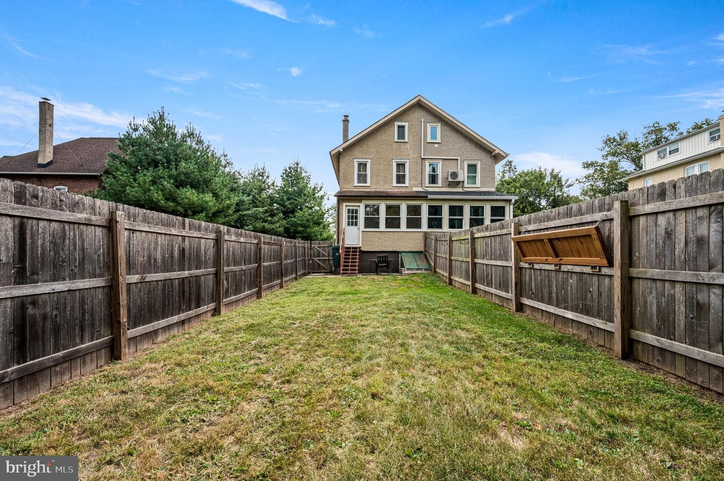 205 Washington Street photo 16