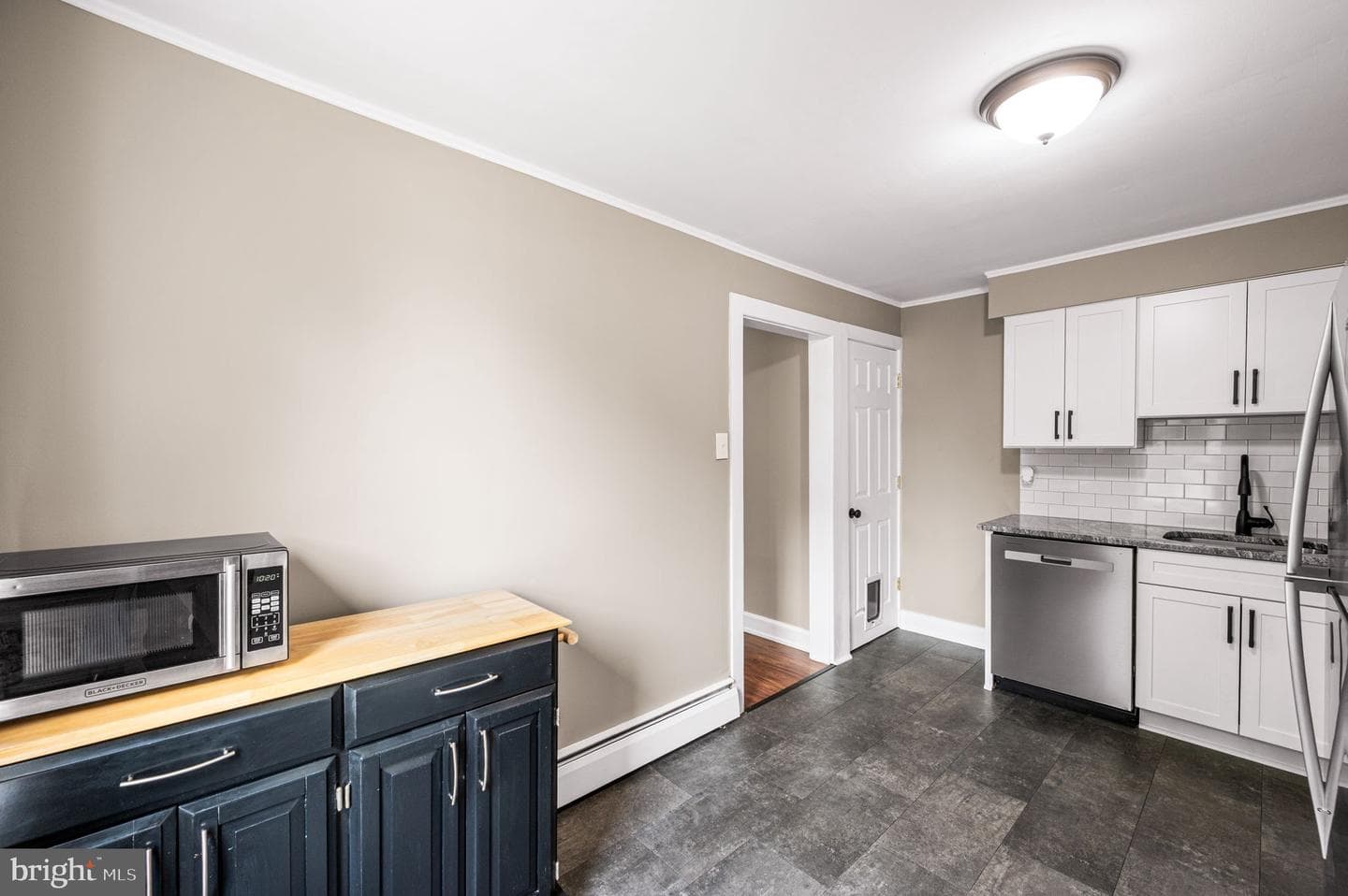 205 Washington Street photo 8