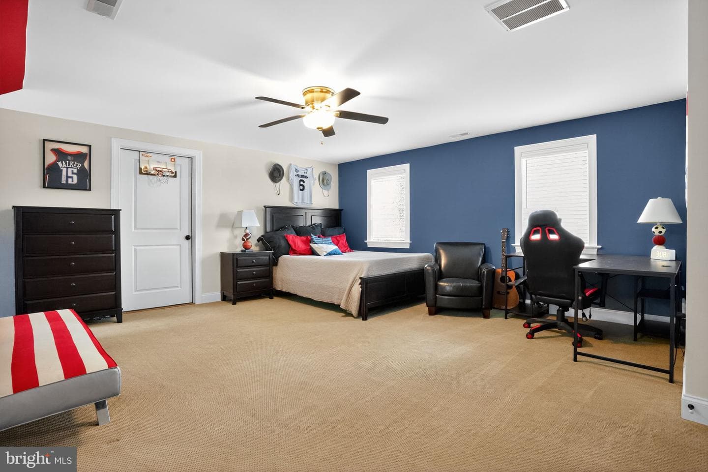 17 Foxchase Road photo 41