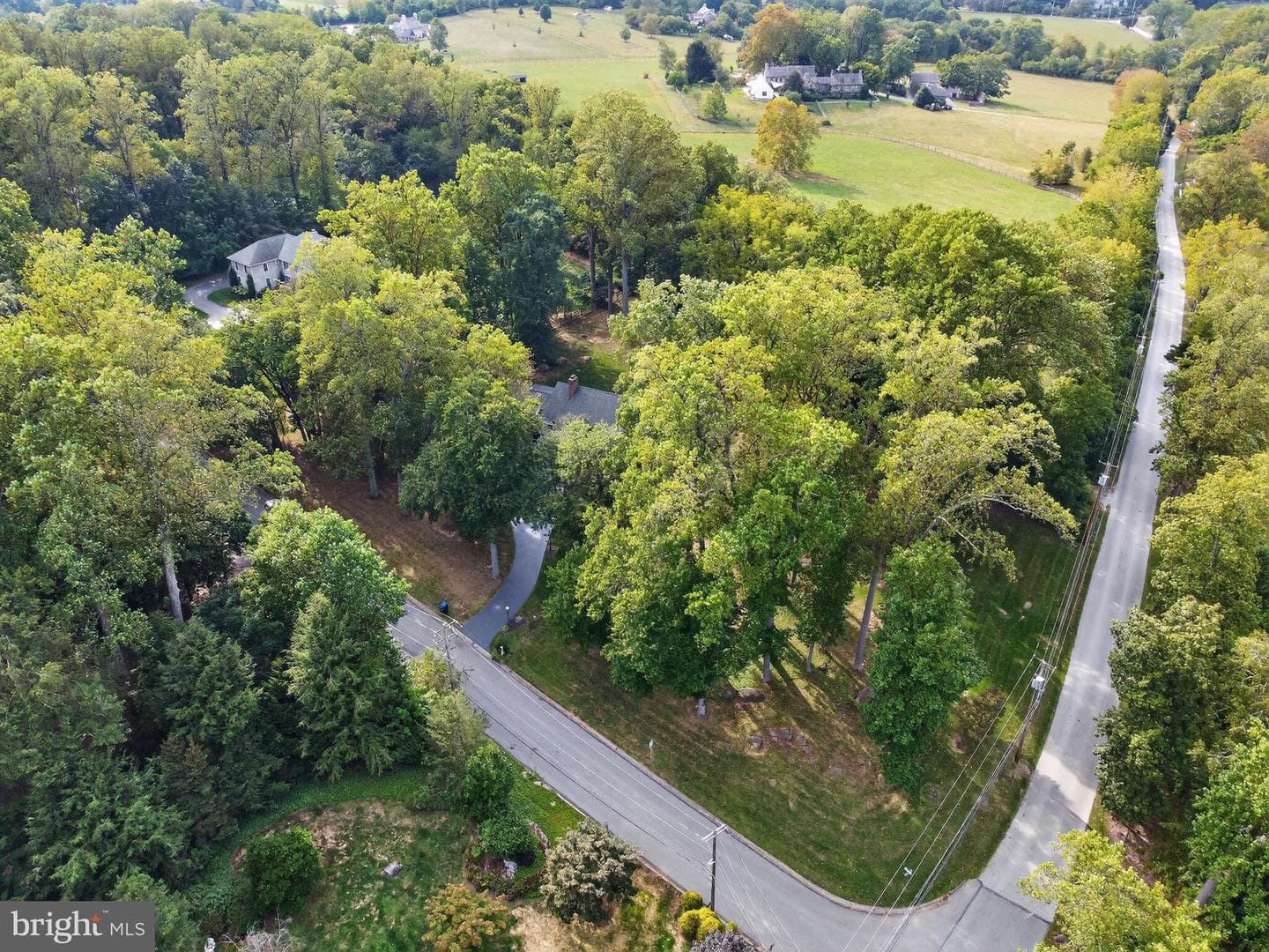 17 Foxchase Road photo 62