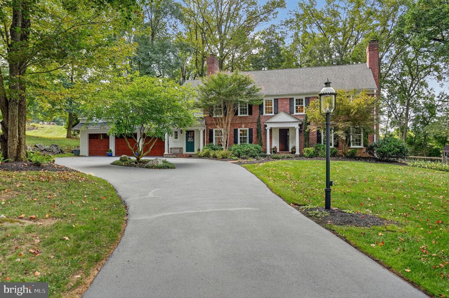 17 Foxchase Road photo 65