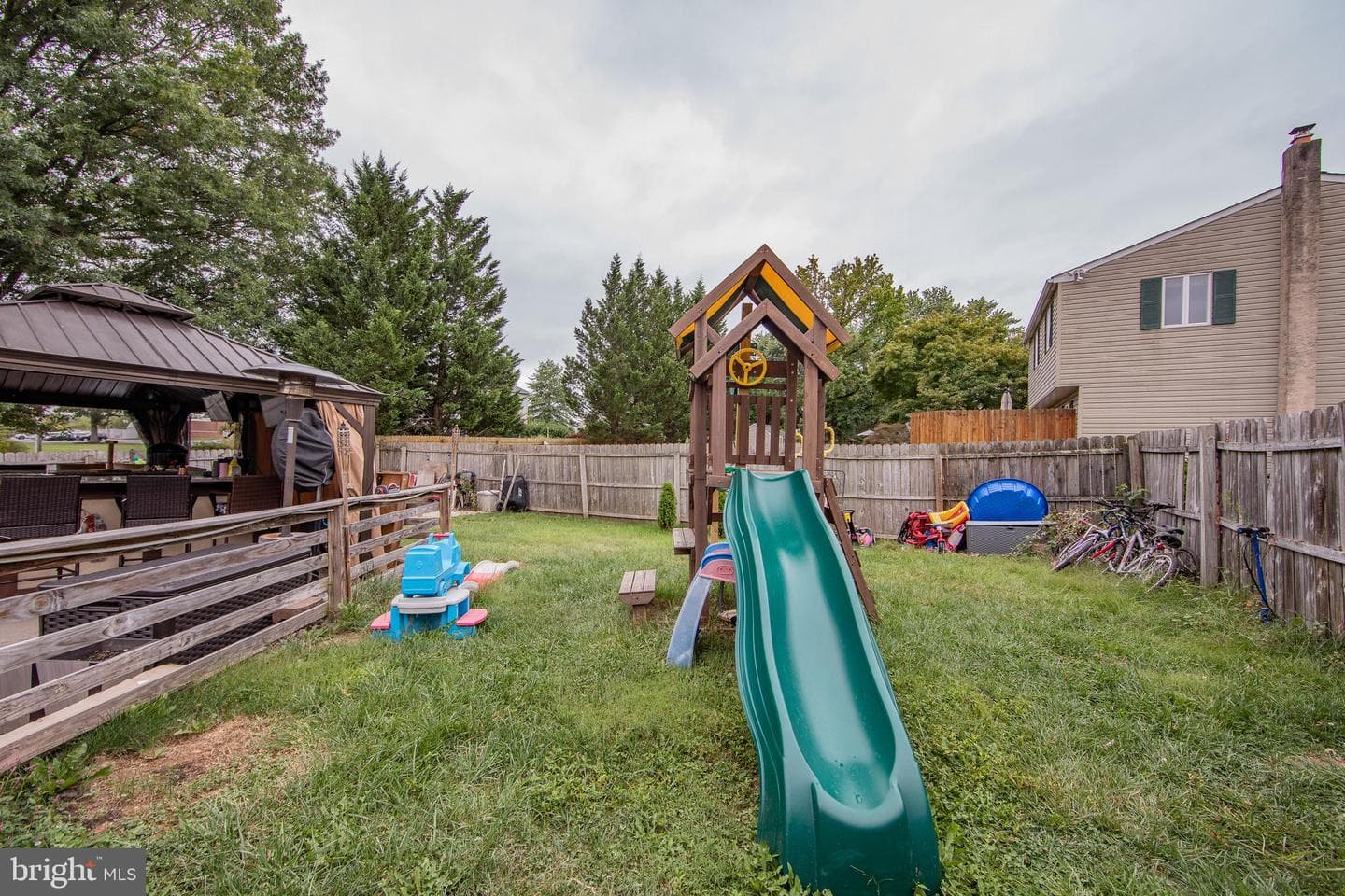 1375 Angela Drive photo 44