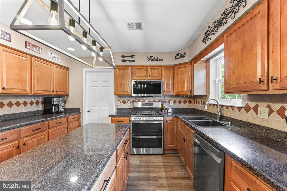 1154 Bateman Drive photo 9
