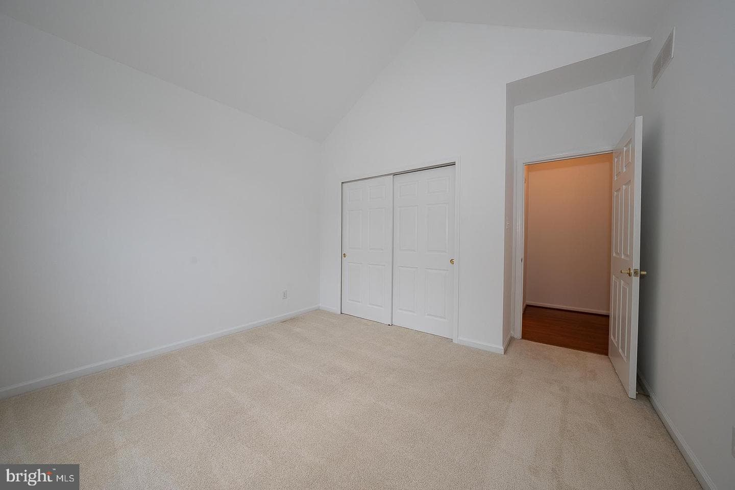 2101 Jacobs Mill Circle photo 8