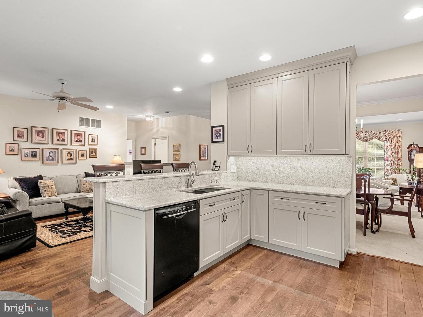 1467 Quaker Ridge #1467 photo 19